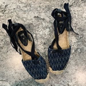H&M polka dot pattern fabric espadrille. 9